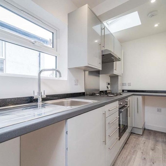 1 bedroom flat to rent - Photo 1
