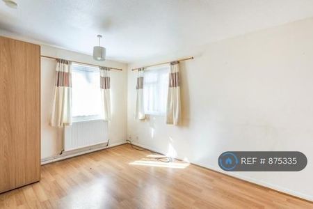 2 bedroom maisonette to rent - Photo 4