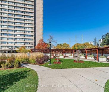 804 715 Don Mills Road - Photo 1