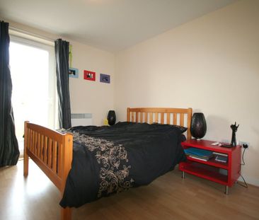 Warren Close, Cambridge - Photo 2