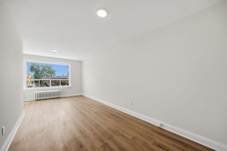 For Lease - 1958A Eglinton Avenue, Toronto, Ontario - Photo 3