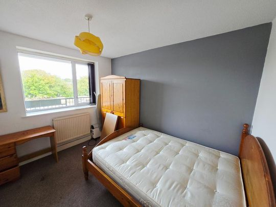 3 bedroom flat to rent - Photo 1