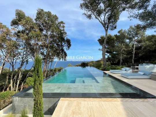 Luxueuse villa à la location -Saint-Tropez - Vue mer panoramique sur les Salins - Photo 1