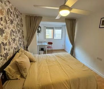 Carrer del Mestre Victoriano Andres, Torrent, Valencian Community 4... - Photo 1