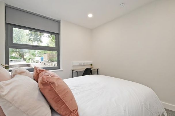 Student Apartment 2 bedroom, Ecclesall Road, Sheffield - Photo 1