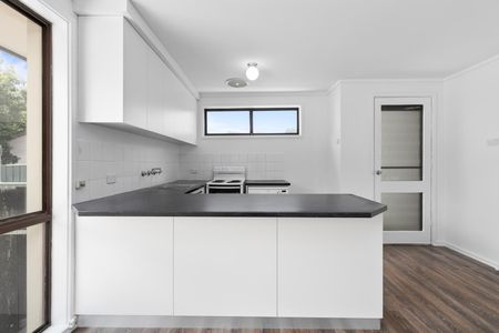 15 Shakespeare Cres, Fraser ACT 2615 - House For Rent | Domain - Photo 3