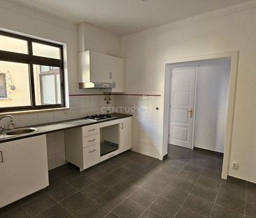 Apartamento T4, Bombarral - Photo 2