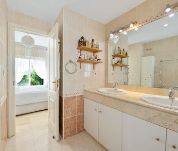 Bel Air, Estepona East, Estepona, Andalusia 29680 - Foto 6