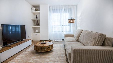 2 room luxury Flat for rent in Valencia - Photo 2