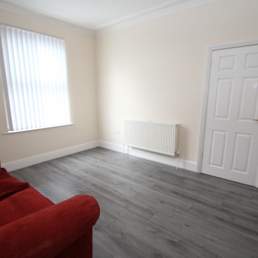 4 bedroom terraced house to rent - Photo 1