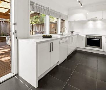 6/2B Yardley Avenue, Waitara - Photo 5