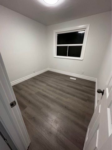 For Lease - 10 Anticosti Drive Unit# Main, Toronto, Ontario - Photo 3