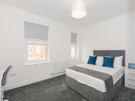 3 bedroom terraced house to rent - Photo 4