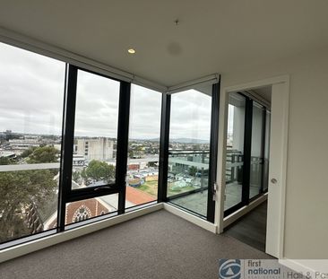 Welcome to THE LONSDALE - Photo 2