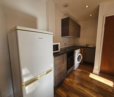 2 Bed Student Accommodation - Photo 2