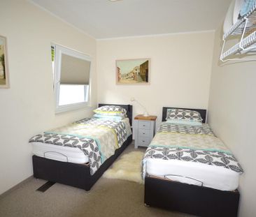 3 bedroom detached bungalow to rent - Photo 3