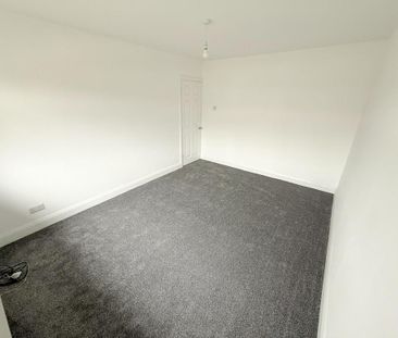 2 bedroom semi-detached bungalow to rent - Photo 6