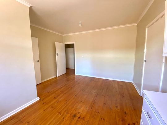 To register & apply for this property, please use this link: https://snug. com/ - Photo 1