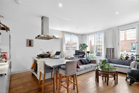 Clarence Road, London, E5 8EE - Photo 3