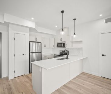 Hawthorne: Black Accents – 1800 Leila, Winnipeg, MB - Photo 1