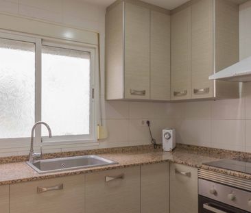 Flat for rent - Photo 1