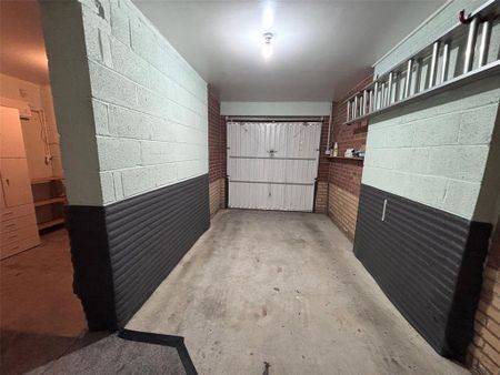 4 bedroom detached house to rent - Photo 5