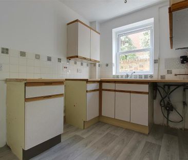 2 bedroom apartment to rent - Photo 6