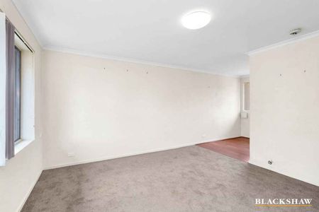 1st FLOOR APARTMENT - Photo 3