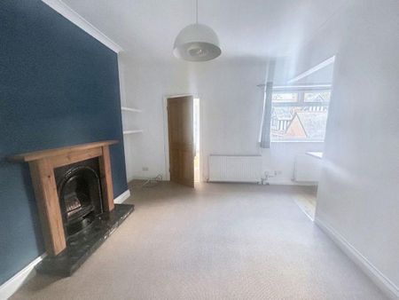 2 bed upper flat to rent in NE26 - Photo 2