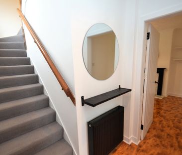 2 bed semi-detached house to rent in Ladybank Drive, Glasgow, G52 - Photo 2