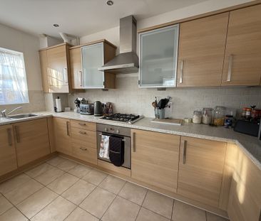 Pluto Way, Aylesbury - Photo 5