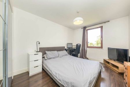 Adler Street, Aldgate, E1 - Photo 3