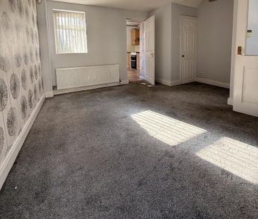 13 Bonds Place, Derry/Londonderry, Waterside, BT47 6EQ - Photo 2