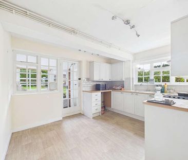 Adwell, Thame, Oxfordshire, OX9 - Photo 5