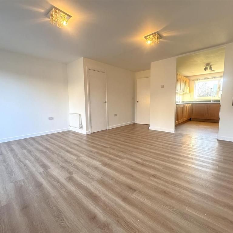 5 bedroom terraced house to rent - Photo 1
