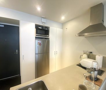2 bedroom, central, convenient, modern - Photo 5