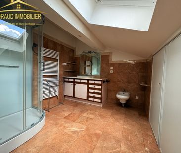 Location Appartement 3 pièces 76m² CHARLIEU 42190 - Photo 5