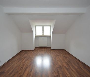 2,5 Zimmer Dachgeschosswohnung im attraktiven Golzheim - Foto 1