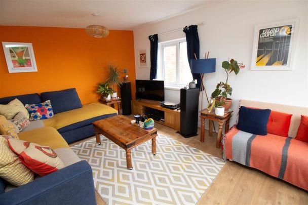 3 Bedroom House - Photo 1