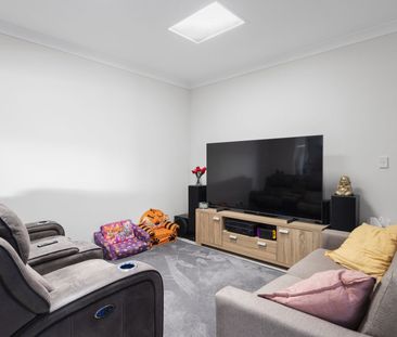 1/33 MATCHLESS AVENUE - Photo 2