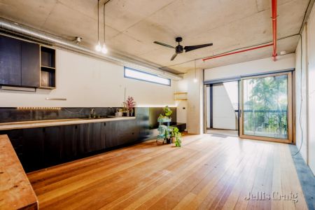 2 Bed, 1 Bath - Photo 5