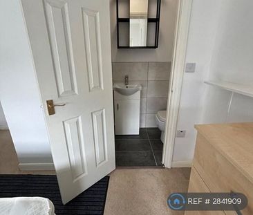 5 bedroom semi-detached house to rent - Photo 6