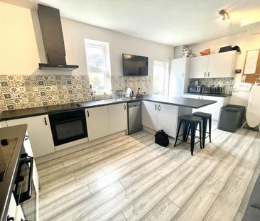 1 bedroom in a house share to rent - Photo 5