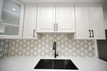 For Lease - 46 Mevira Gardens, Oakville, Ontario - Photo 5