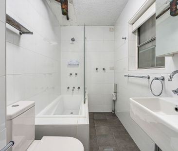 Convenient and Easy-Care One-Bedroom Apartment Living - Photo 3