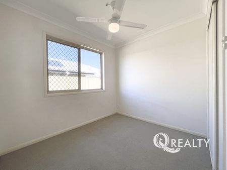 🏡Large 5 Bedroom Low-set Family Home in Forest Lake! - Photo 3