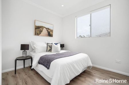 Brand New 3 Bedroom Home! - Photo 3