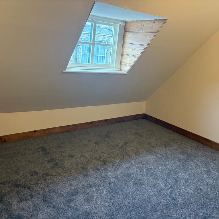2 bedroom maisonette to rent - Photo 1