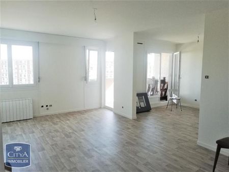 Location Appartement 4 pièces 78m² CHALON SUR SAONE 71100 - Photo 2