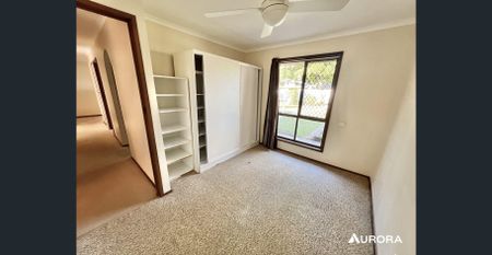 CENTRAL LOCATION, 3 BEDROOM HOME! - Photo 4